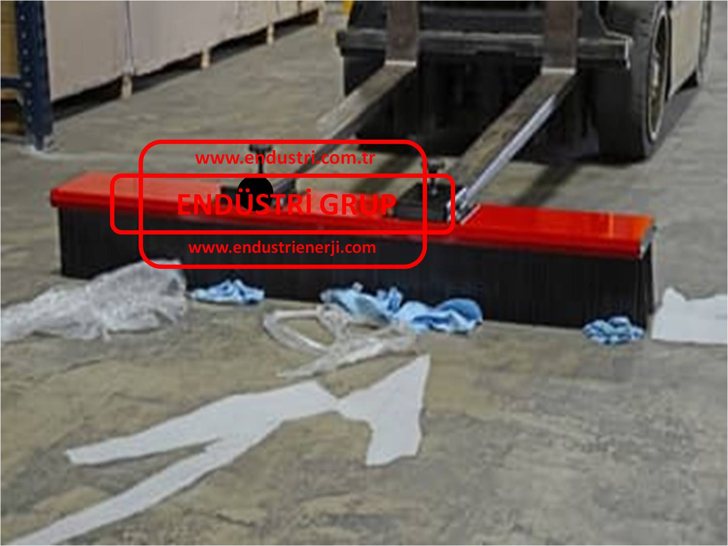 forklift-traktor-telehandler-transpalet-catali-supurge-atasmani-endustriyel-hidrolik-motorlu-doner-fabrika-yol-ahir-bahce-talas-hurda-cakil-tas-kaya-kum-cop-toz-supurme-fircasi (2) forklift-traktor-telehandler-transpalet-catali-supurge-atasmani-endustriyel-hidrolik-motorlu-doner-fabrika-yol-ahir-bahce-talas-hurda-cakil-tas-kaya-kum-cop-toz-supurme-fircasi